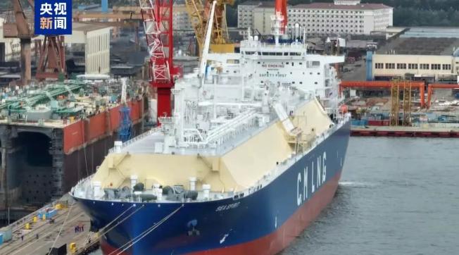 中國(guó)自研17.5萬立方米液化天然氣運(yùn)輸船正式交付